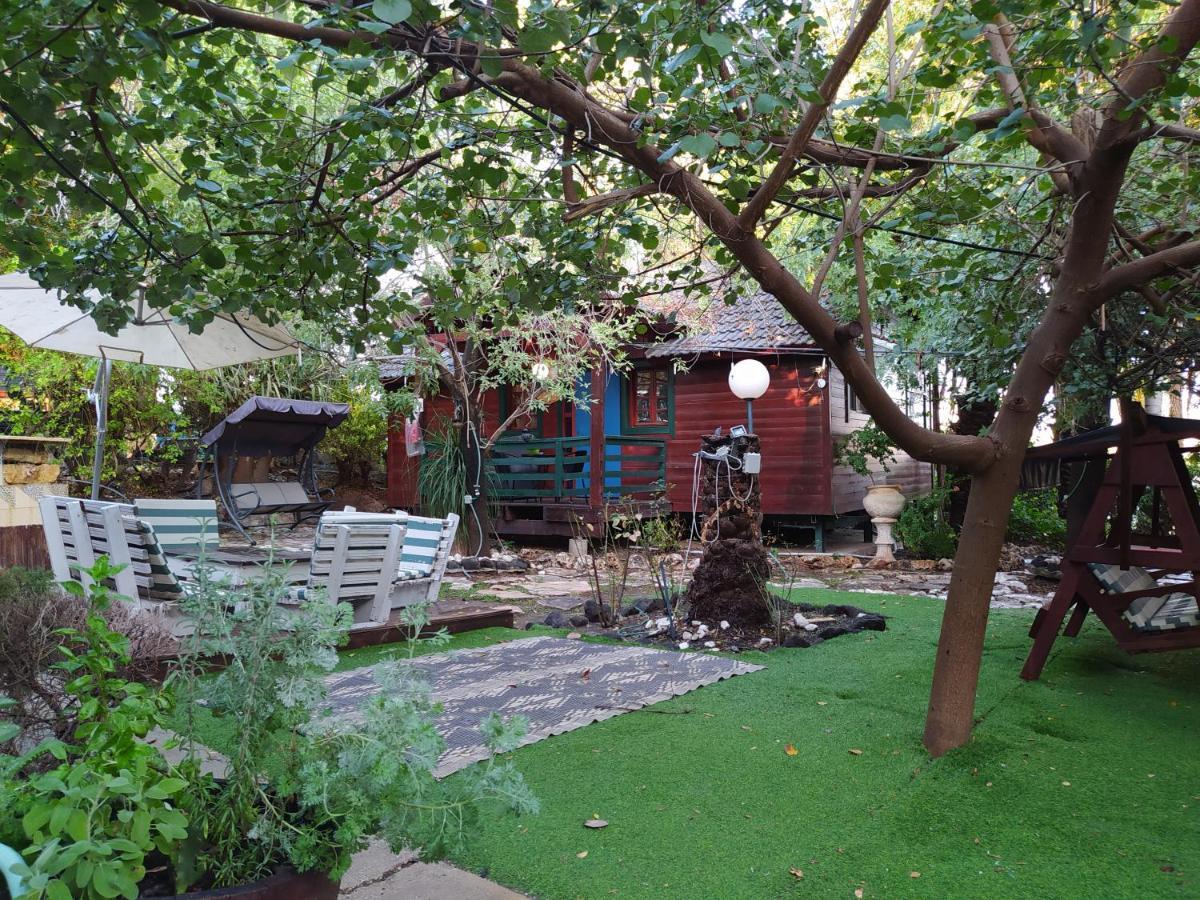 Family Cabin Menaẖemya المظهر الخارجي الصورة