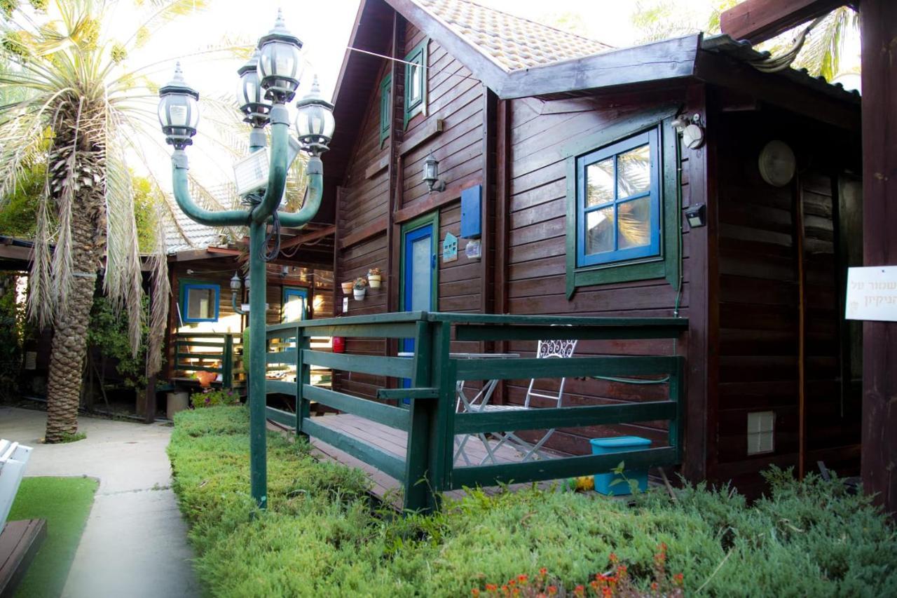Family Cabin Menaẖemya المظهر الخارجي الصورة