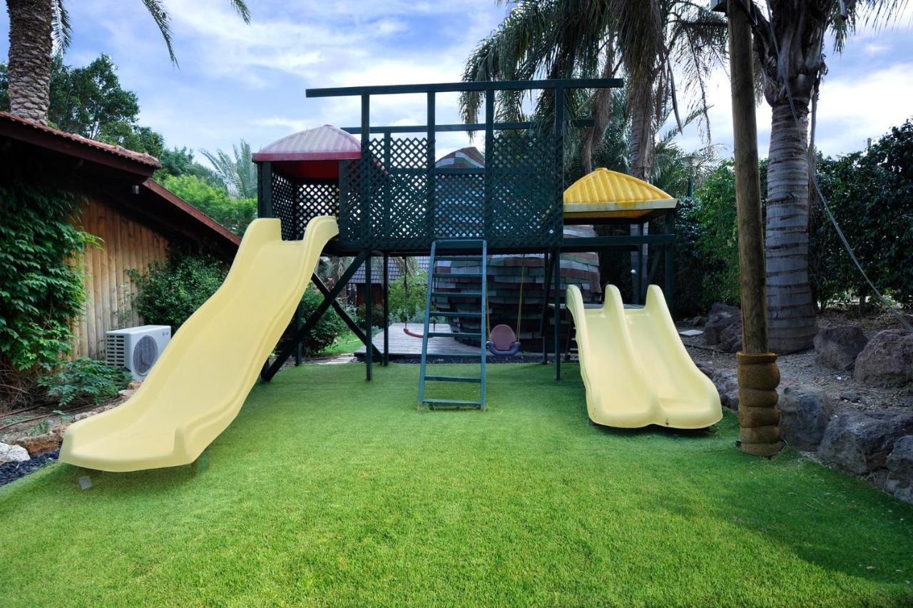 Family Cabin Menaẖemya المظهر الخارجي الصورة