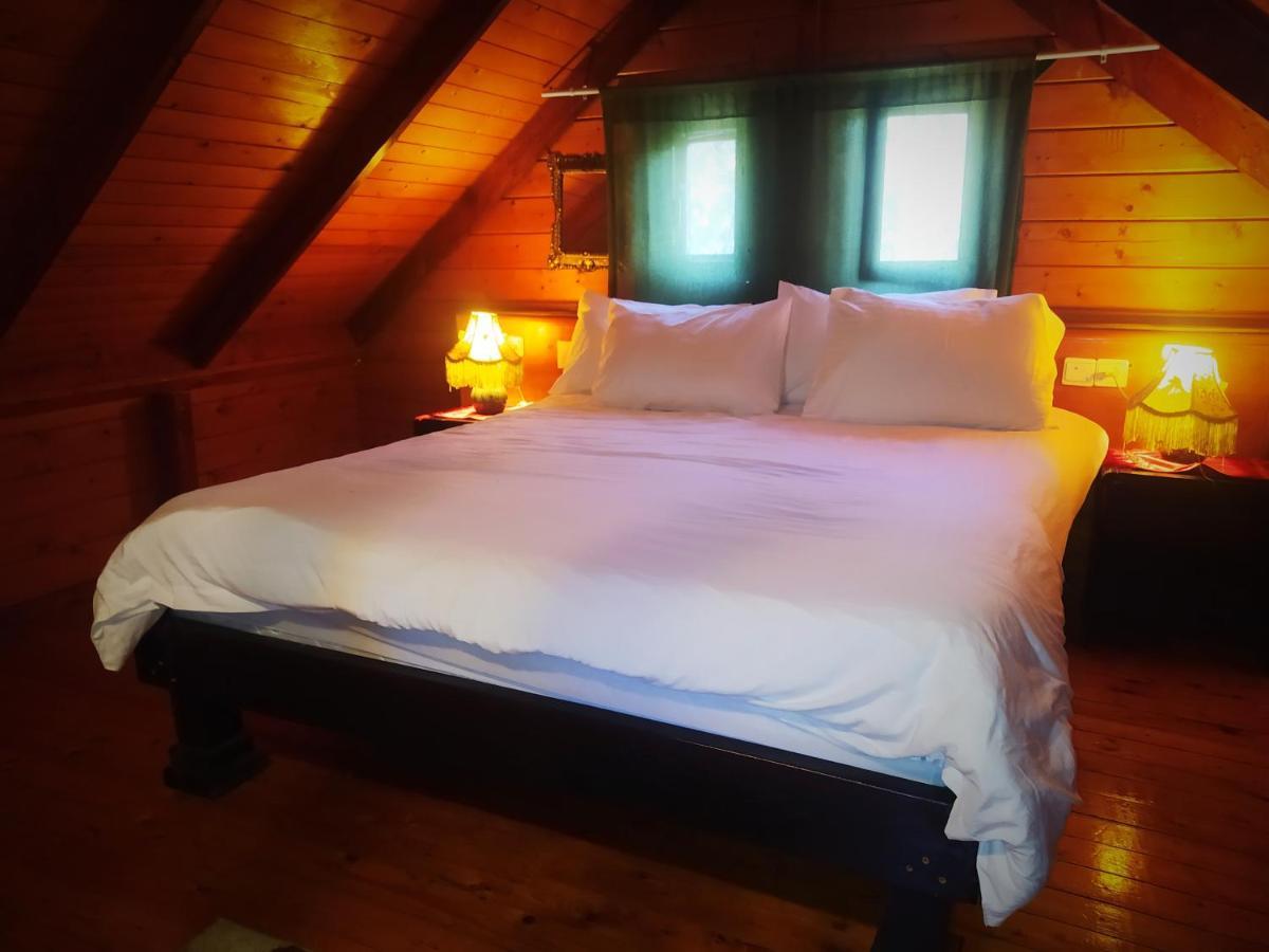 Family Cabin Menaẖemya المظهر الخارجي الصورة