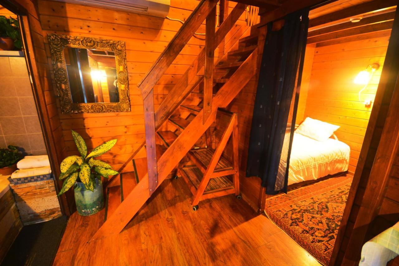 Family Cabin Menaẖemya المظهر الخارجي الصورة