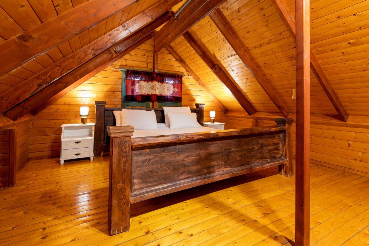 Family Cabin Menaẖemya المظهر الخارجي الصورة