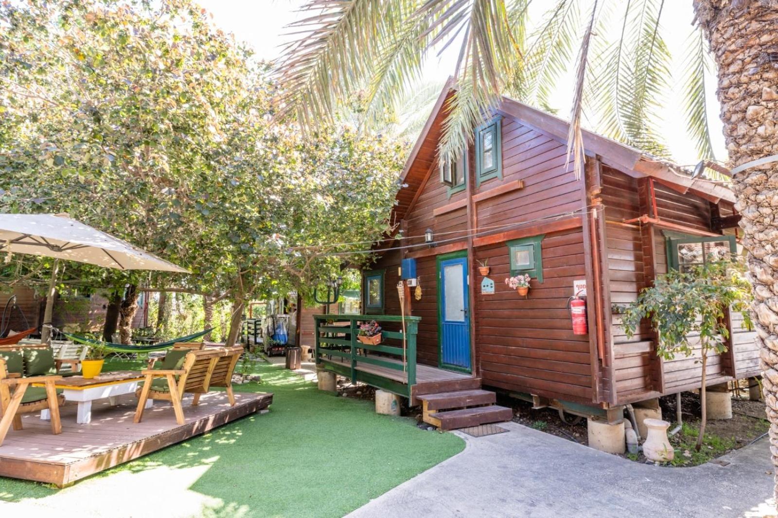 Family Cabin Menaẖemya المظهر الخارجي الصورة