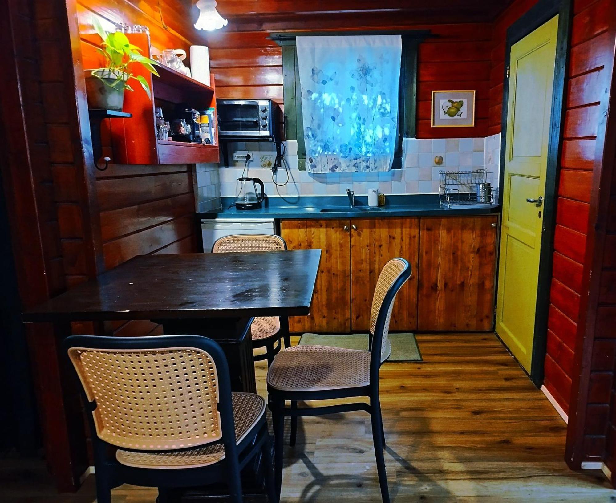 Family Cabin Menaẖemya المظهر الخارجي الصورة
